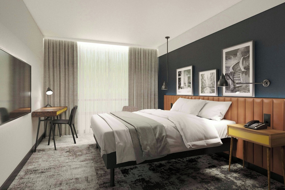 Classic Room, 1 Queen Bed, City View