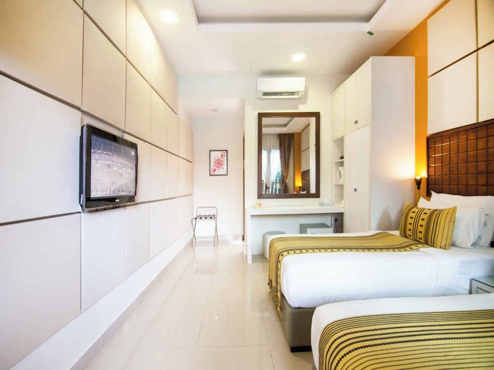 Twin Room, Pool View