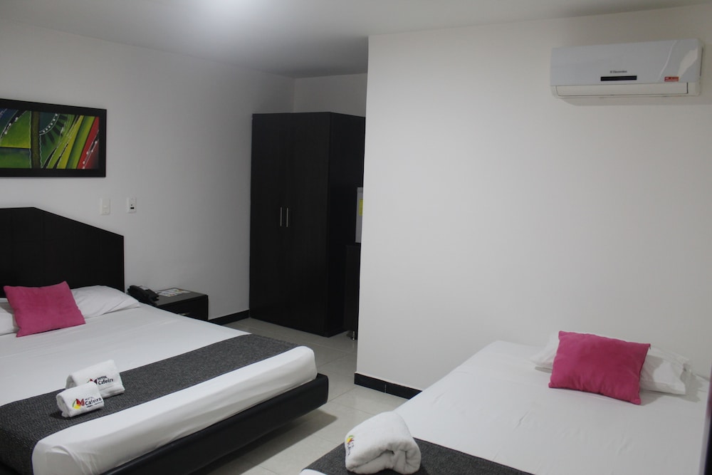 Traditional Double or Twin Room photo 1