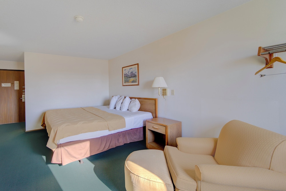 Room, 1 King Bed, Non Smoking - Photo 3