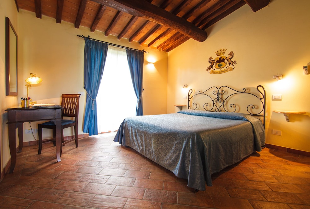 Deluxe Apartment, 1 Queen Bed with Sofa bed photo 1