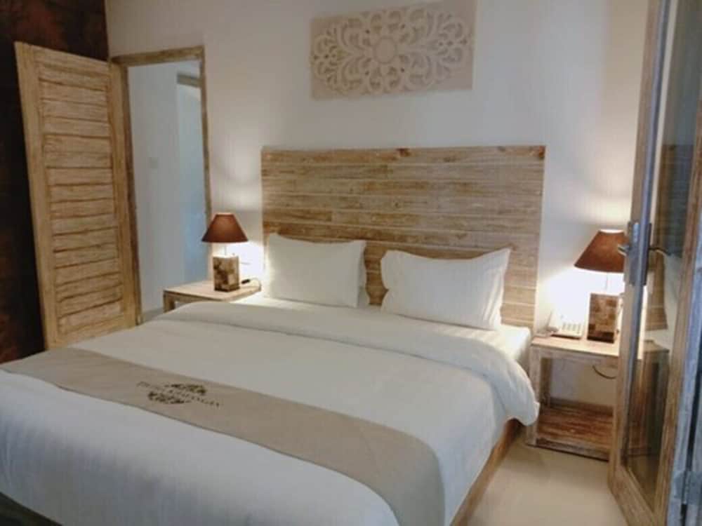 Deluxe Double Room - Photo 11