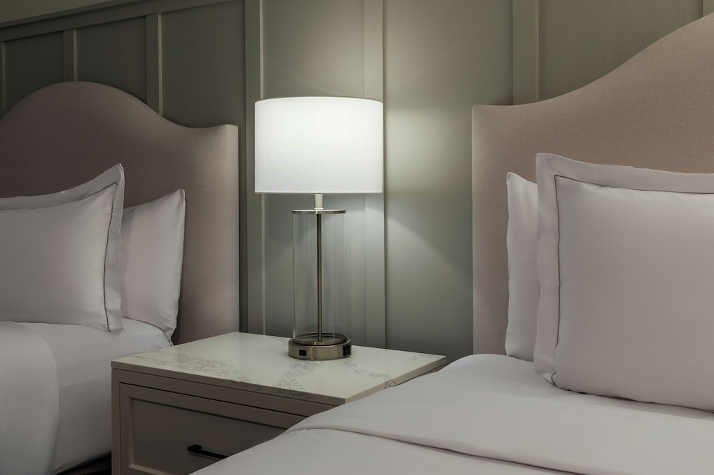Superior Room, 2 Queen Beds photo 3