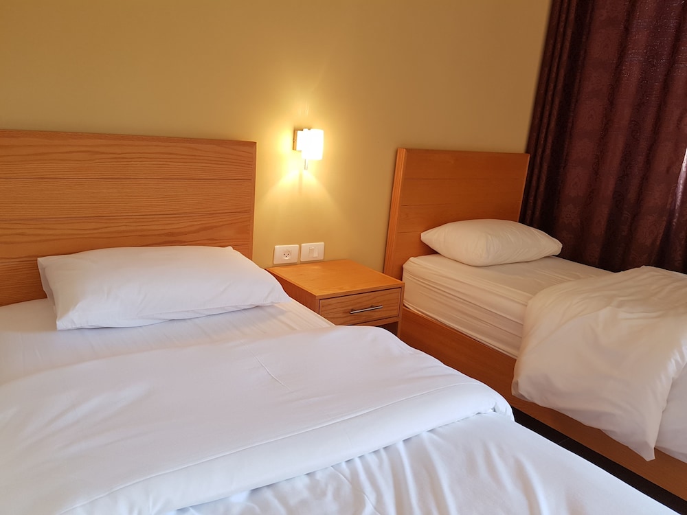 Standard Double or Twin Room, Accessible, Garden View photo 2