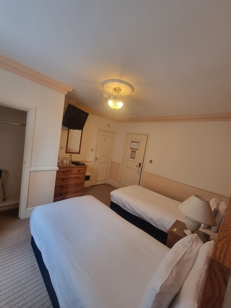 Basic Twin Room photo 1