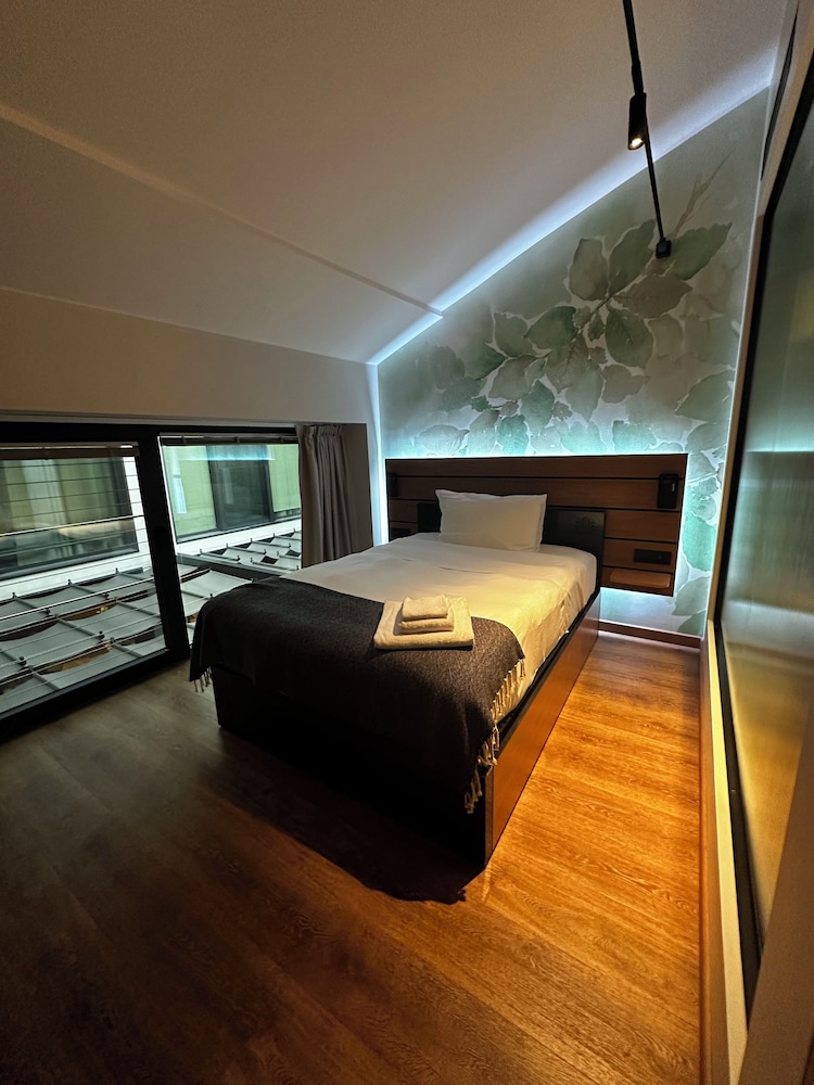 Classic Single Room