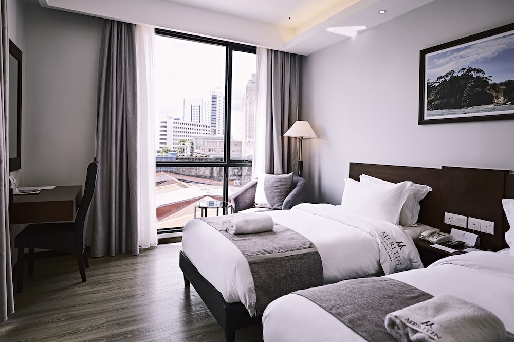 Deluxe Triple Room, City View