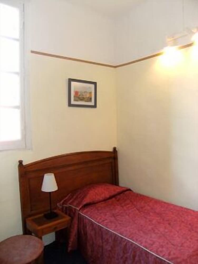 Shared Dormitory, 1 Twin Bed (for men) photo 2