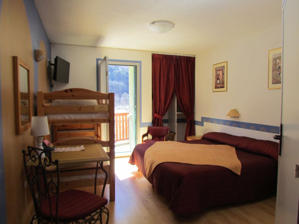 Family Room, Multiple Beds
