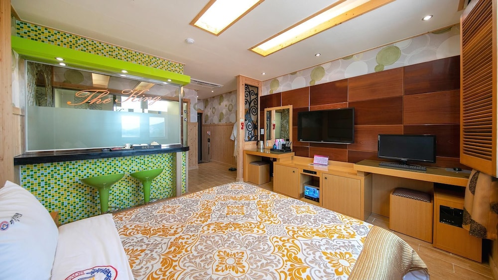 Basic Room, 1 Bedroom (102 ( No cooking )) photo 3