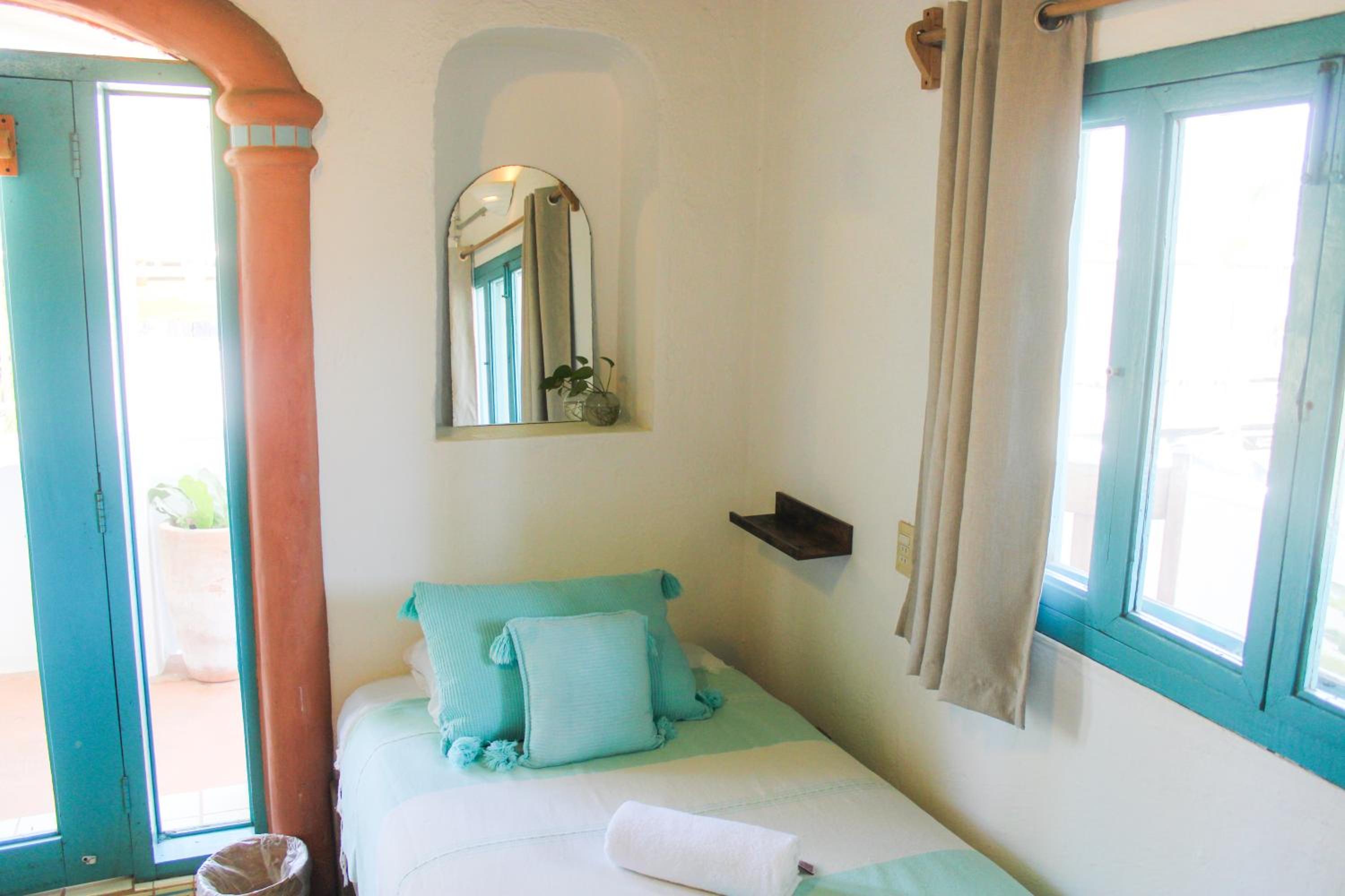 Triple Room with City View - Photo 16
