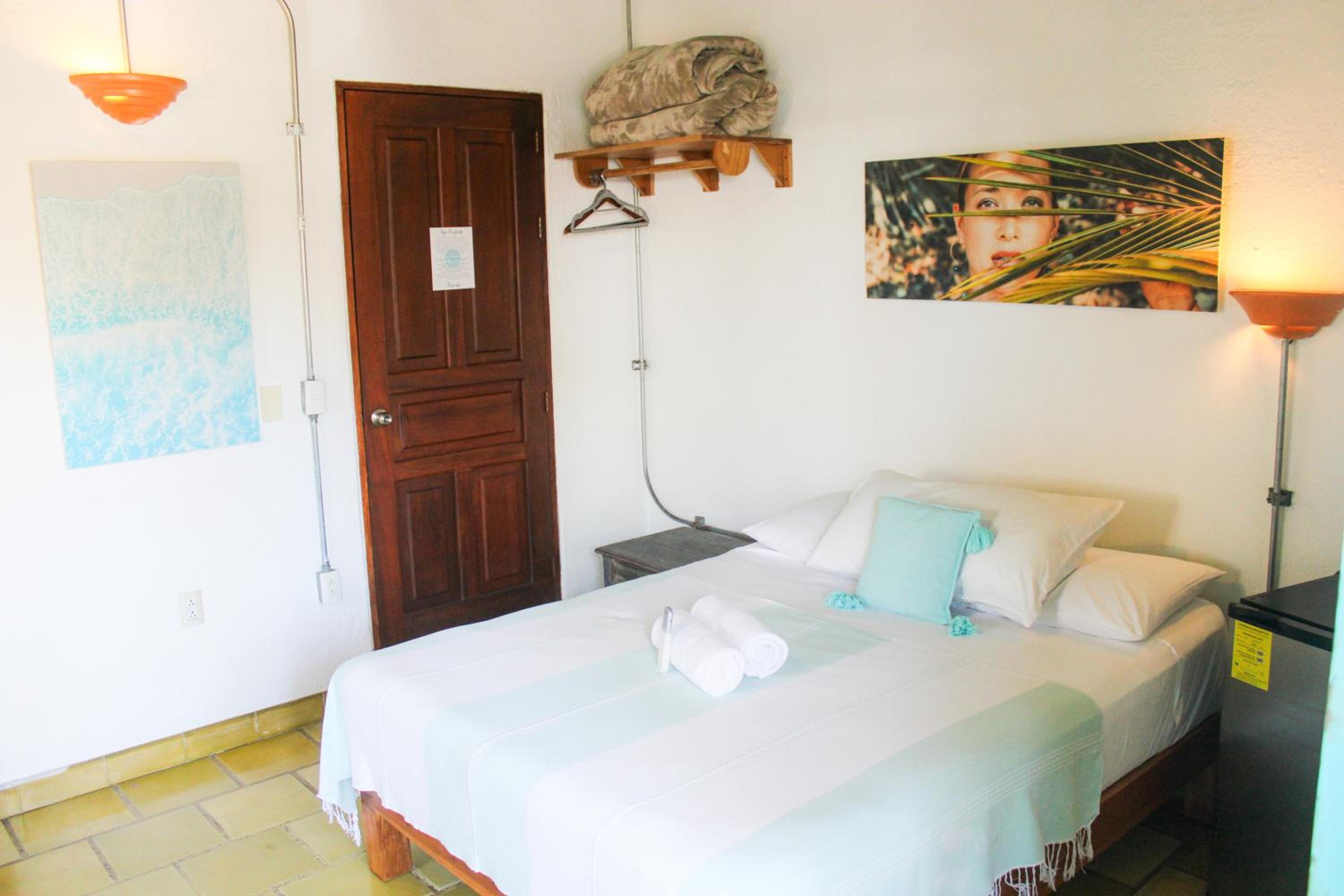 Triple Room with City View - Photo 14