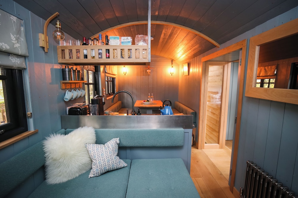 Shepherd Hut - Twin photo 2
