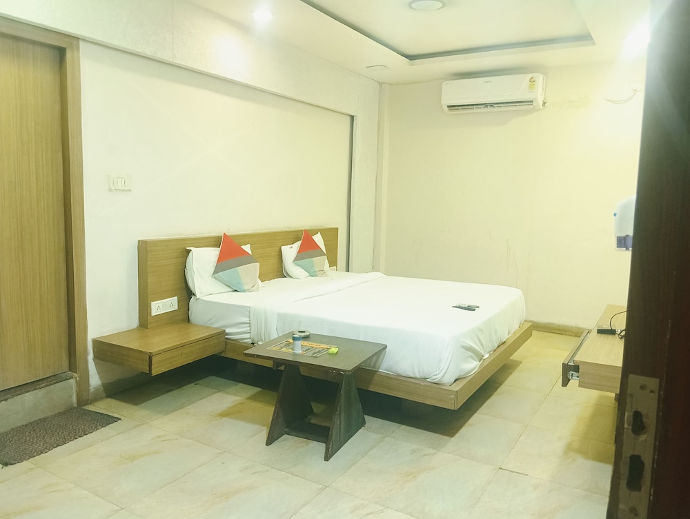 Standard Double Room, City View
