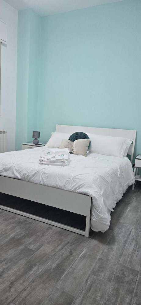 Emerella Luxury Suite Room 1 photo 3