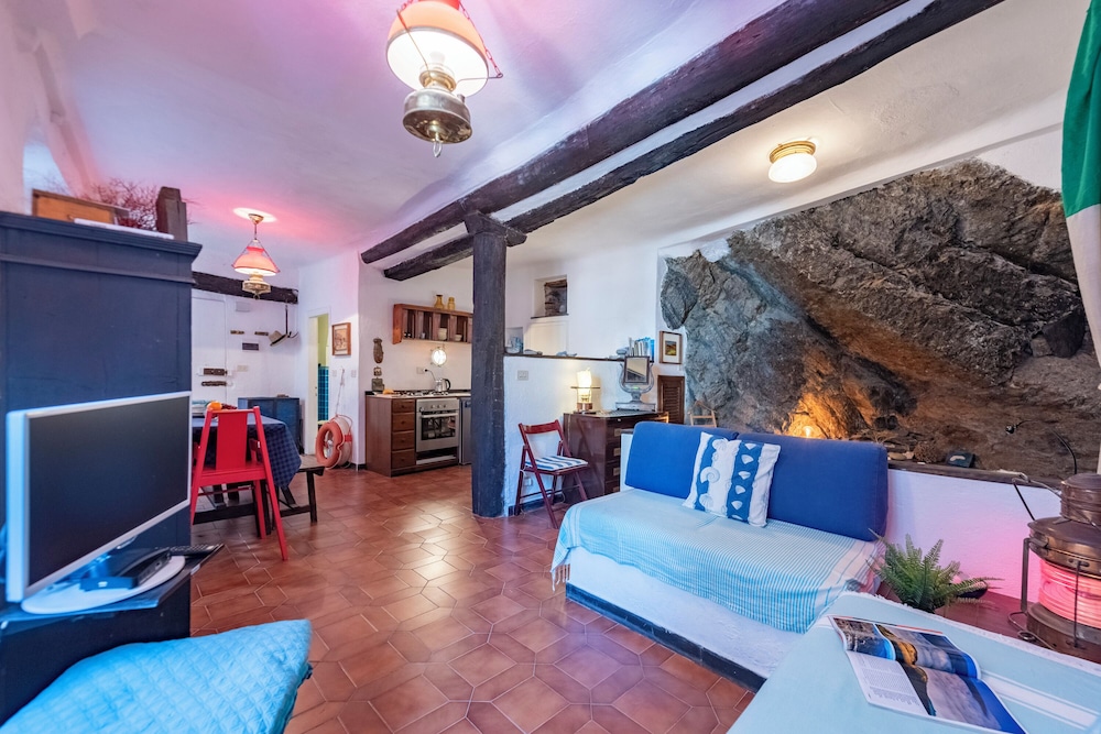 Family Studio (Antica Roccia Apartment In Vernazza)