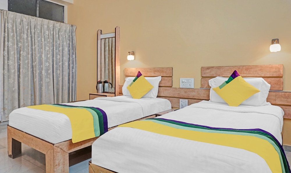 Deluxe Double Room photo 2