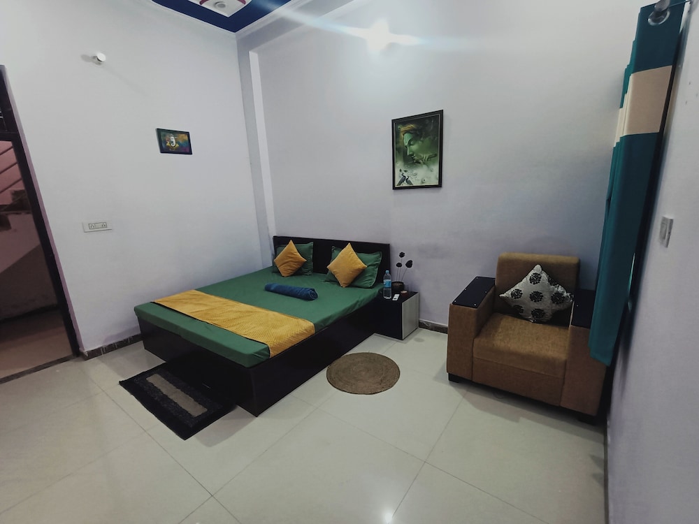 Room 102 photo 3