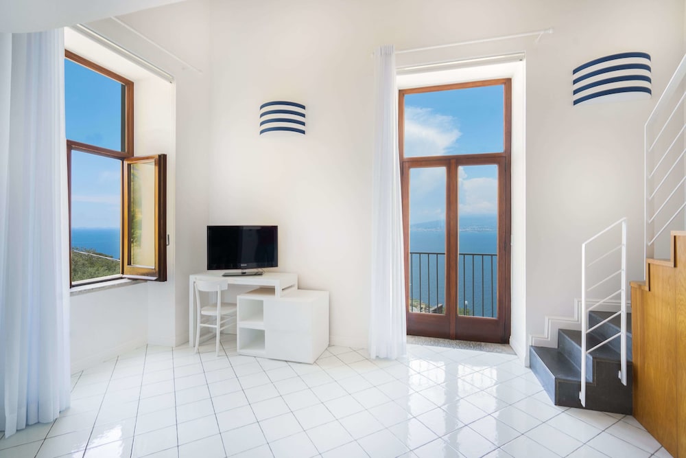 Family Room, Sea View photo 2