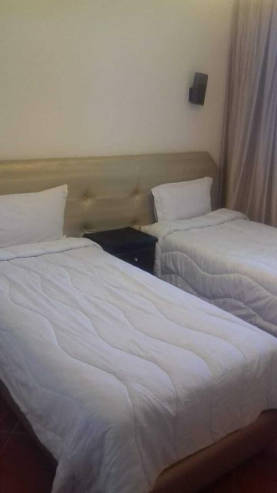 Basic Double or Twin Room, 2 Twin Beds, Beach View photo 1