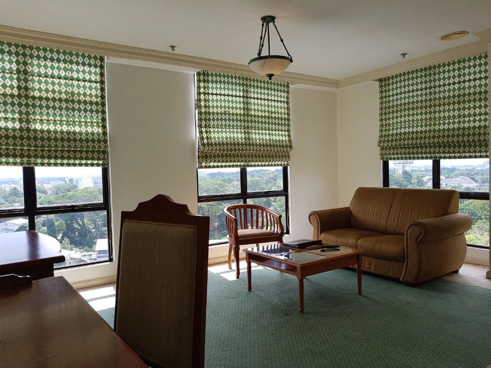 Two Bedroom Apartment - Photo 4