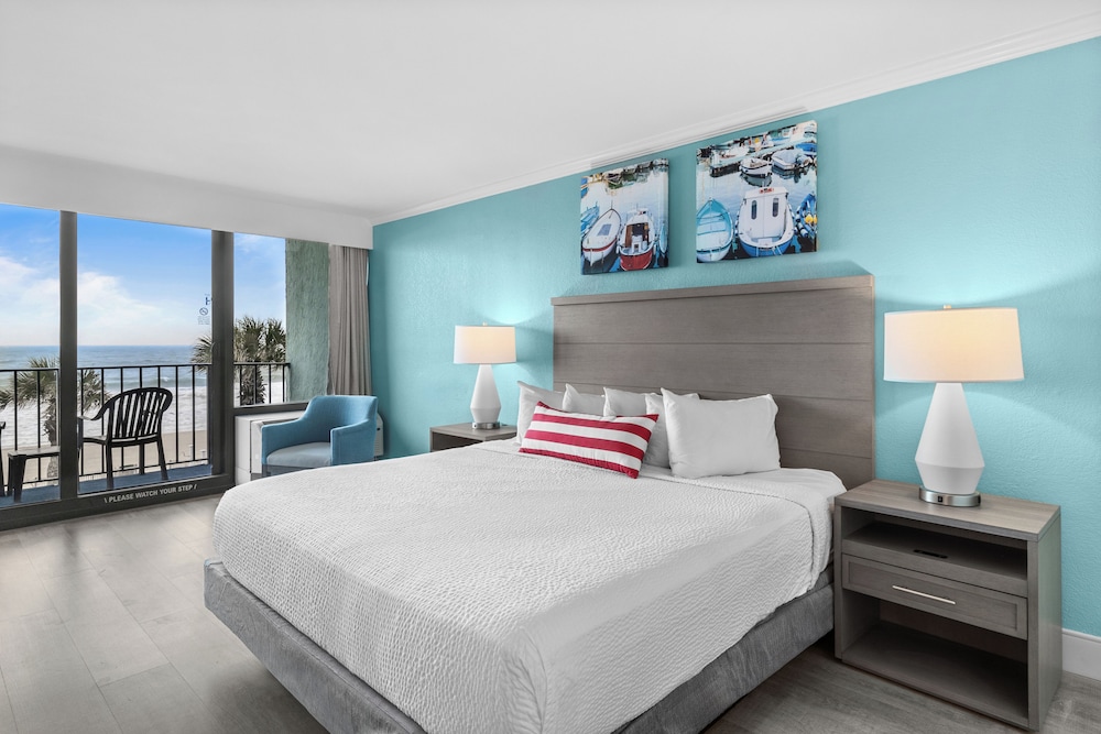 Schooner Oceanfront Deluxe King Cabana Room - Photo 2