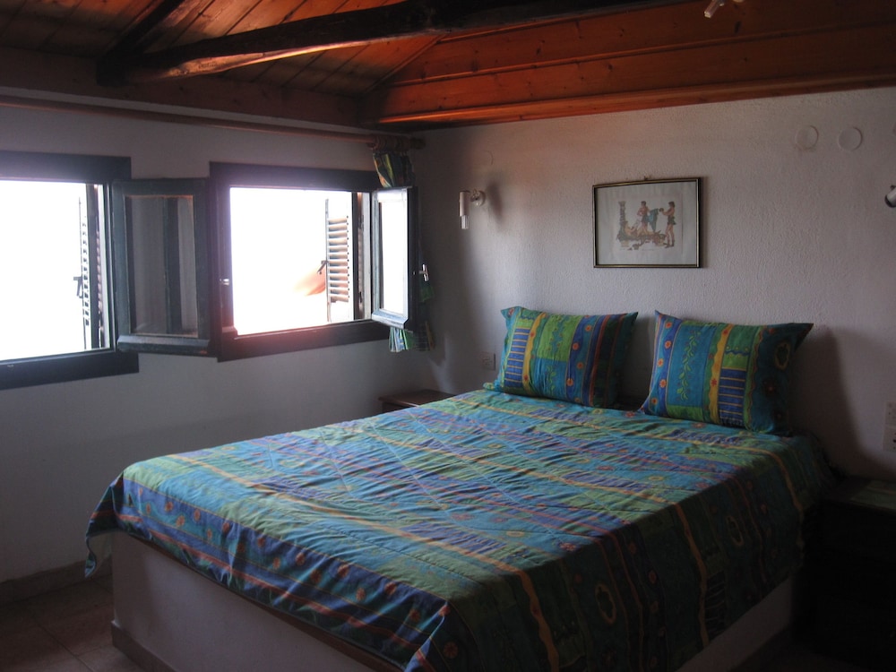 Panoramic Studio Suite, 1 Bedroom, Smoking, Sea View