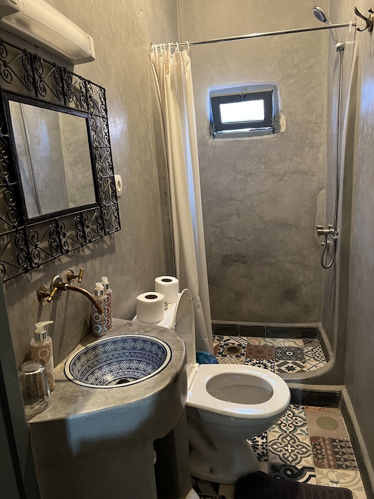 Classic Quadruple Room photo 2