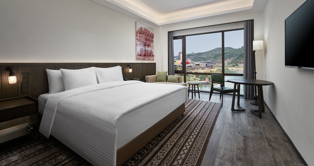 Guestroom - Lake-View (Double Bed)