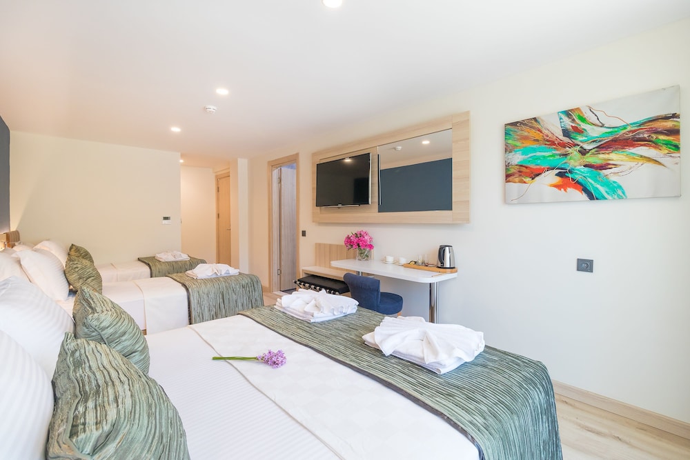 Family Quadruple Room
