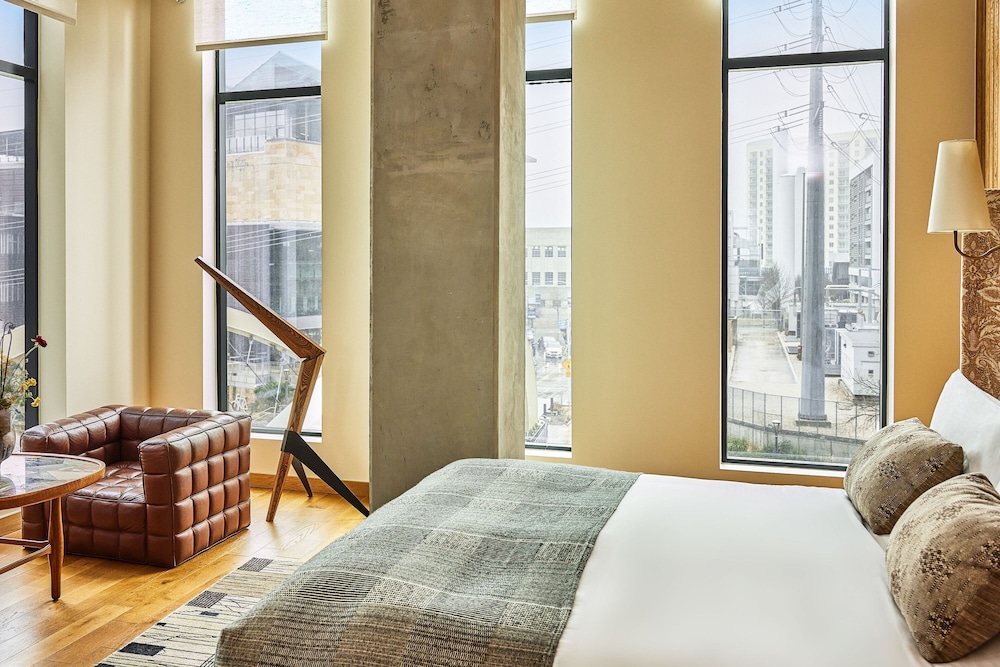 Proper Suite - Photo 13