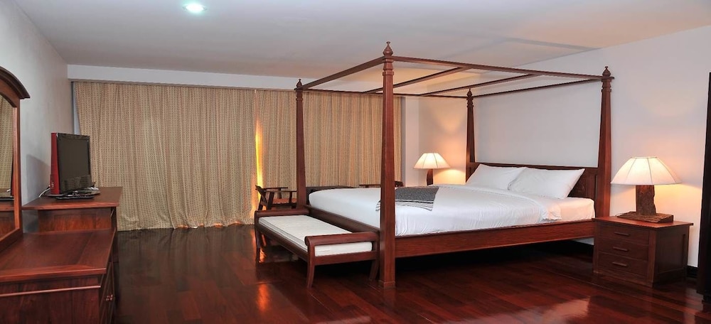 Luxury Suite photo 2
