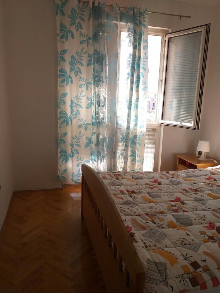 Family Apartment, City View