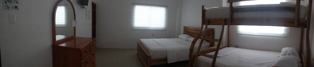 Family Double Room, Multiple Beds, Executive Level photo 3