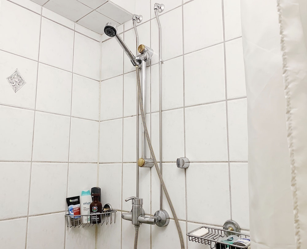 Shared Dormitory, Shared Bathroom photo 3