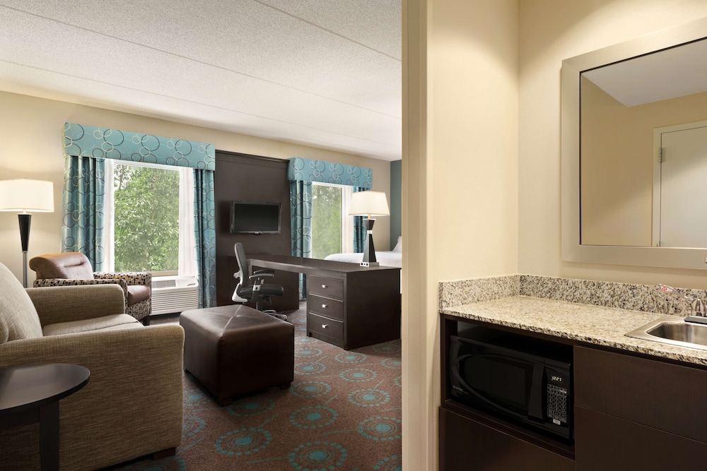 Suite, 2 Queen Beds, Non Smoking - Photo 3