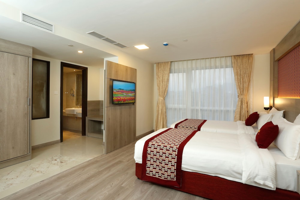 Deluxe Twin Room - Photo 2