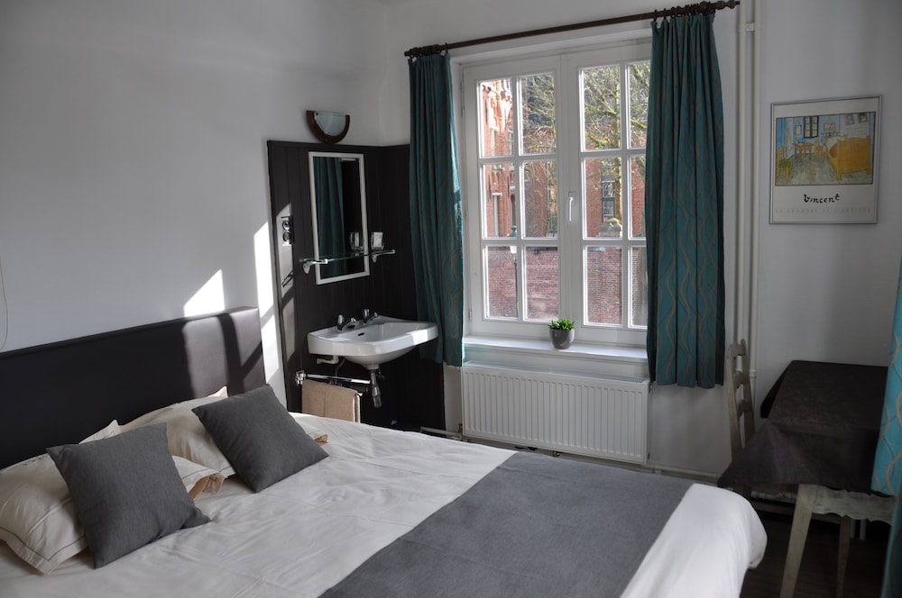 Double Room, Shared Bathroom