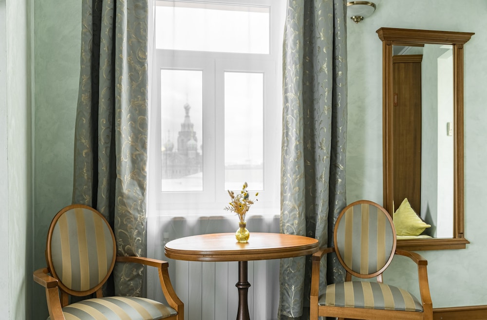 Superior Double or Twin Room photo 2