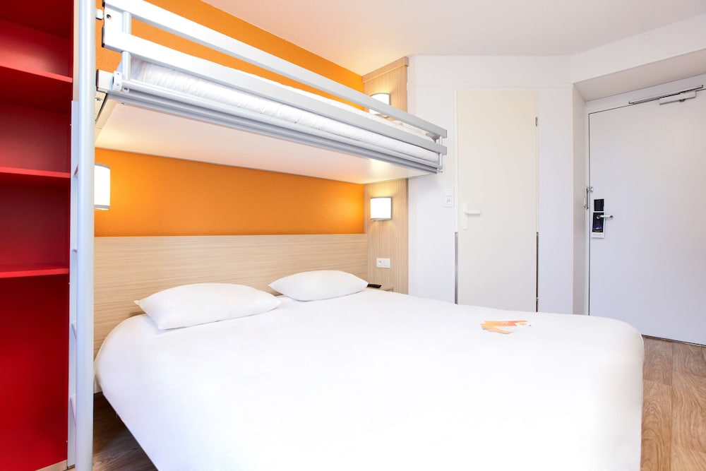 Room, Multiple Beds (Essentiel Plus) - Photo 2
