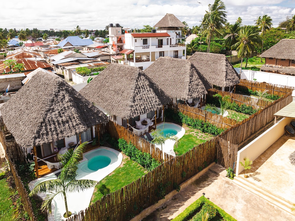 Luxury Villa, Garden View