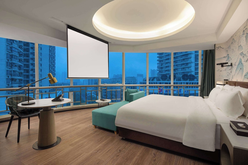 Room, 1 King Bed, Non Smoking, City View