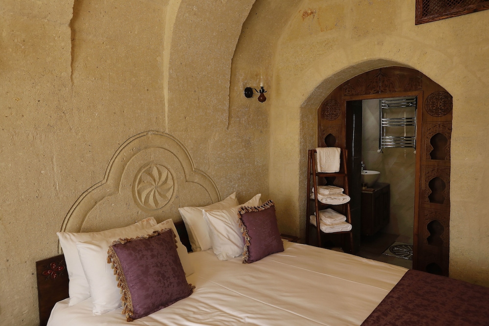 Deluxe Room - Photo 4