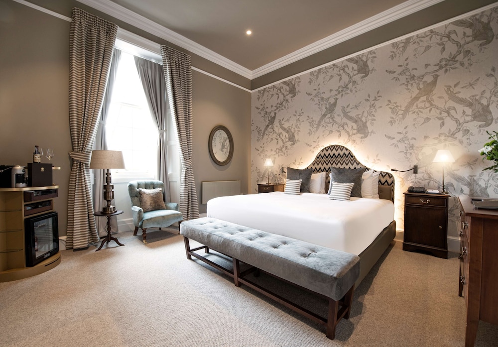 Room, 1 King Bed (Castle) - Photo 9