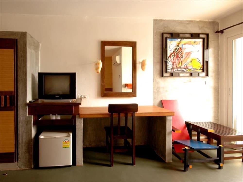 Standard Twin Room - Photo 1