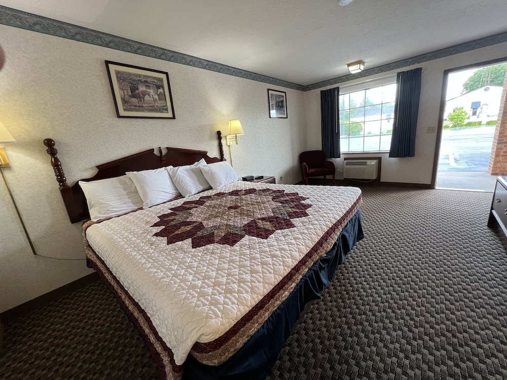 Standard Room, 1 King Bed photo 1