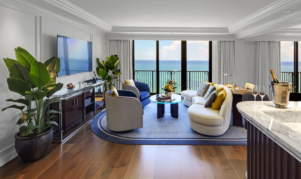 Suite, Oceanfront (Imperial) photo 2