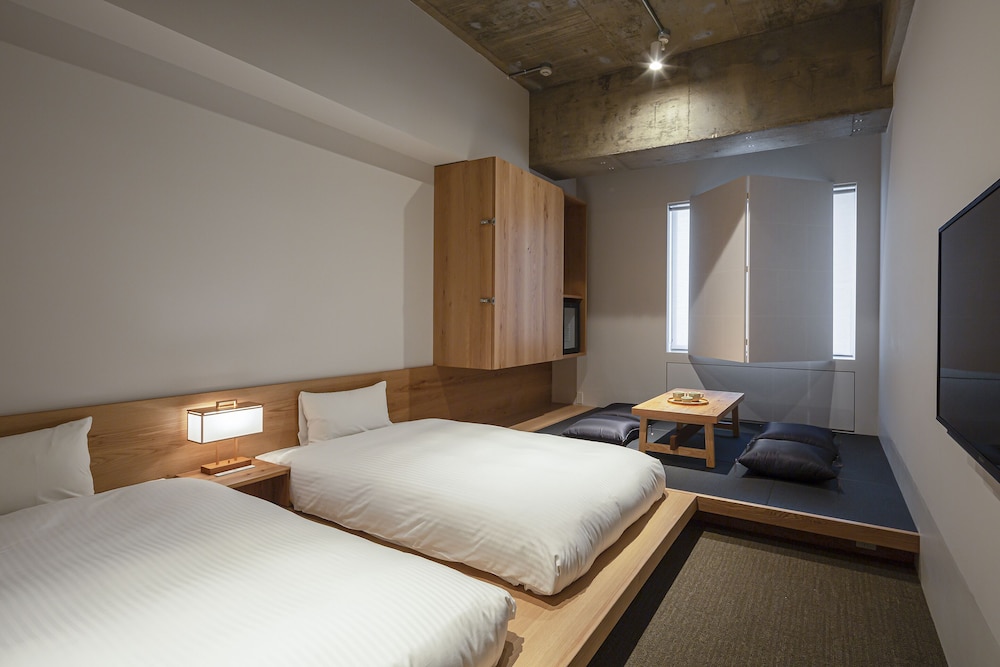 Moderate Large with Japanese-style - Photo 1