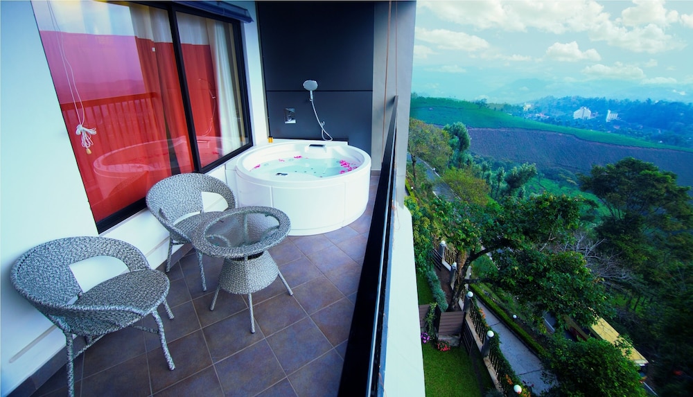 Premium Double Room, 1 Double Bed, Private Bathroom, Valley View photo 2