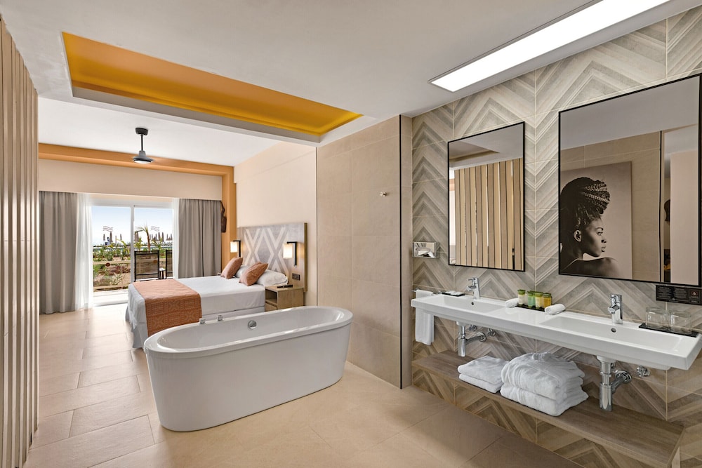 Junior Suite, Terrace (Swim-up & Adults Only) - Photo 6